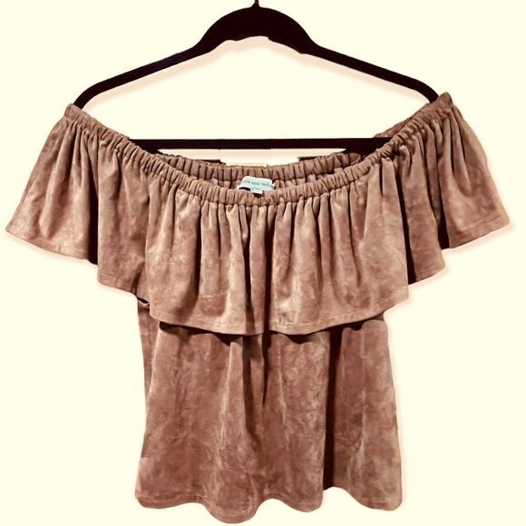 CUPCAKES & CASHMERE JENNINGS FLOUNCE OFF SHOULDER FAUX SUEDE TOP SMALL - Picture 11 of 11